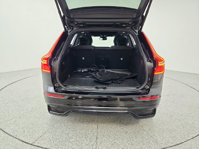 Used 2024 Volvo XC60 T8 Ultimate w/ Climate Package AWD/4WD image 35