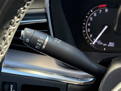 Used 2019 Cadillac XT5 Premium Luxury image 29