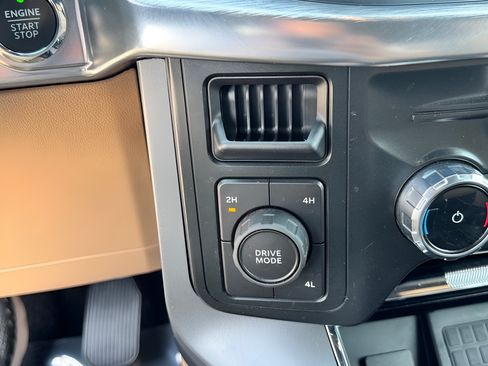 Used 2022 Ford F150 Lariat AWD/4WD image 30