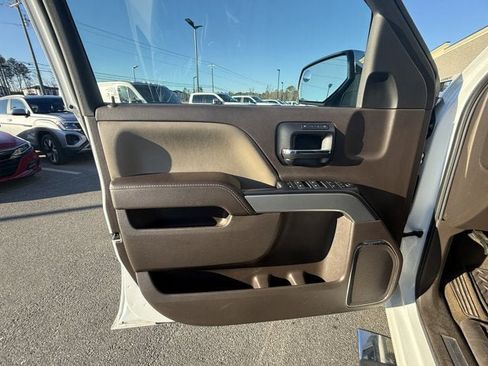 Used 2016 Chevrolet Silverado 1500 LTZ Z71 image 17