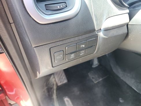 Used 2018 MAZDA CX-9 Touring w/ Touring Premium Package image 18