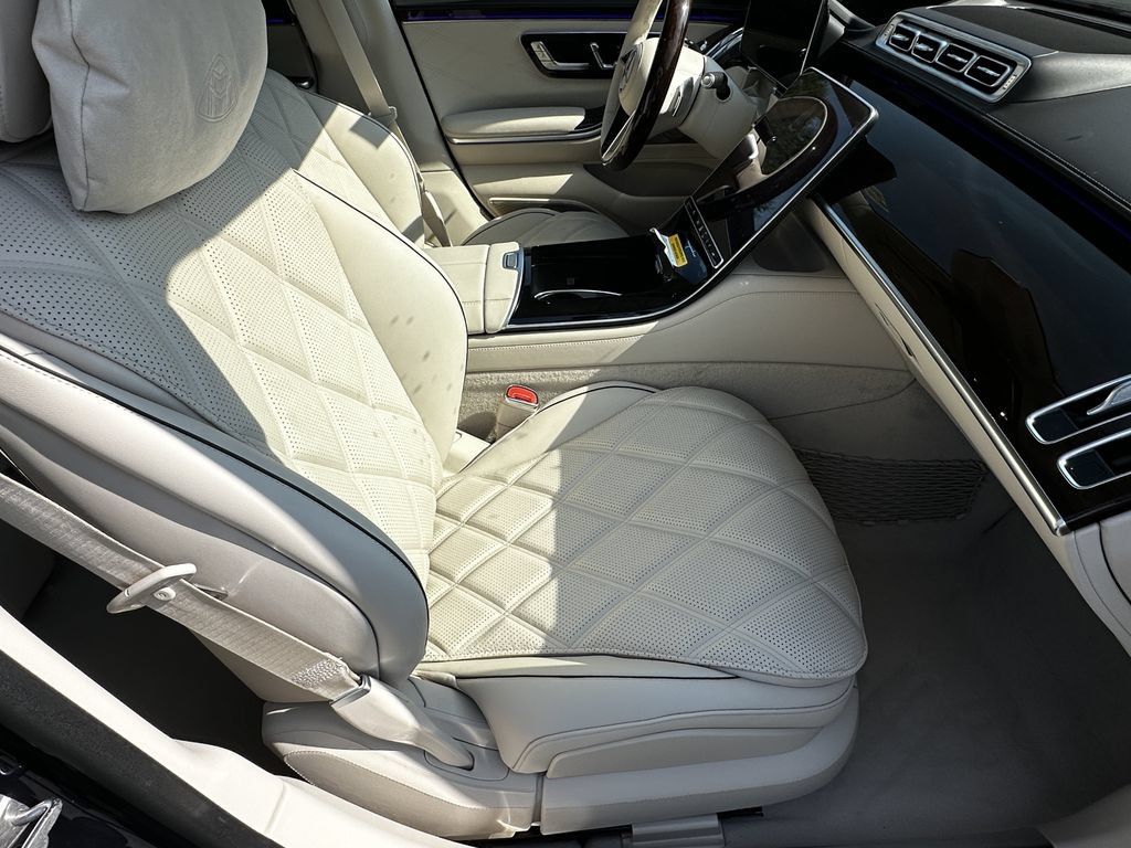 New 2026 Mercedes-Benz Maybach S 680 4MATIC image 17