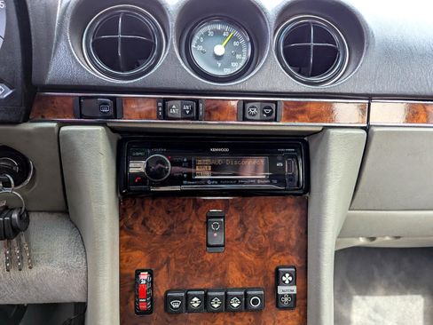 Used 1987 Mercedes-Benz 560 SL image 22