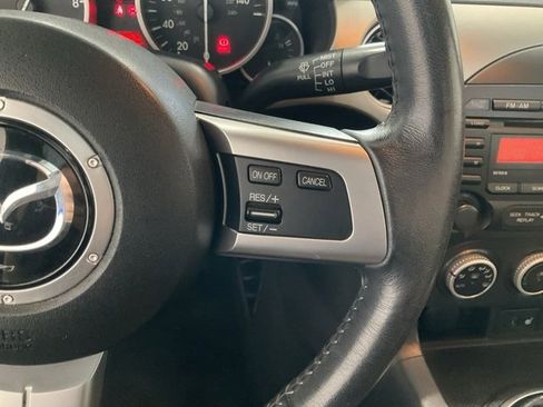 Used 2011 MAZDA MX-5 Miata Grand Touring w/ Premium Pkg image 10