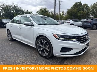 Used 2021 Volkswagen Passat 2.0T SE FWD video 1