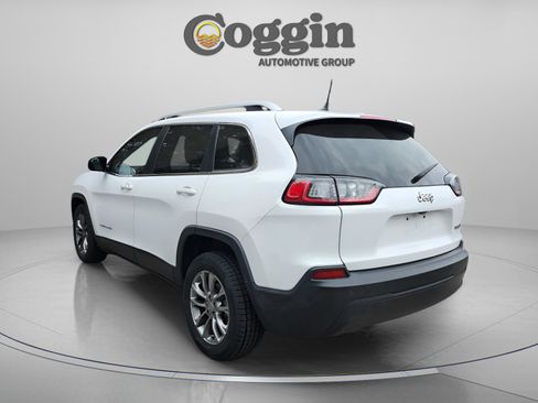 Used 2020 Jeep Cherokee Latitude Plus w/ Comfort/Convenience Group image 3