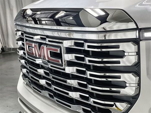 Used 2024 GMC Sierra 1500 Denali w/ Denali Reserve Package image 10