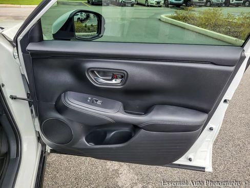 Used 2025 Honda HR-V EX-L image 29