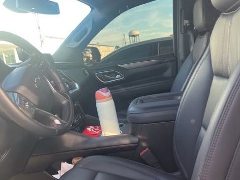 Used 2024 Chevrolet Suburban RST w/ Luxury Package image 8