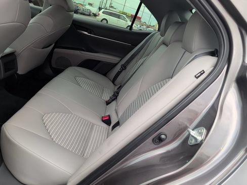 Used 2023 Toyota Camry SE w/ Convenience Package FWD image 10
