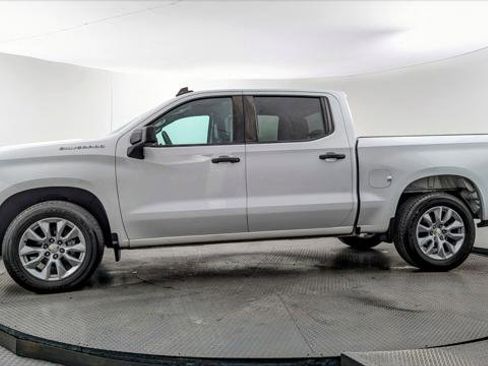 Used 2022 Chevrolet Silverado 1500 Custom RWD image 3