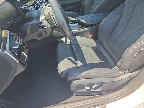 Used 2023 BMW 530i w/ Premium Package RWD image 15