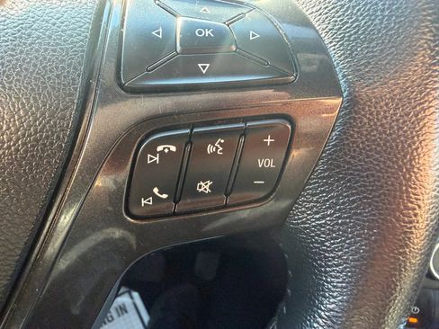 Used 2019 Ford Explorer XLT w/ Equipment Group 202A AWD/4WD image 16