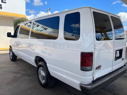 Used 2006 Ford E-350 and Econoline 350 XLT image 4