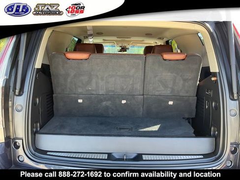 Used 2019 Cadillac Escalade Luxury RWD image 14