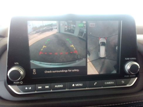 Used 2021 Nissan Rogue SV w/ Premium Package FWD image 9