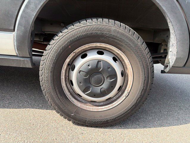 Used 2020 Ford Transit 250 Medium Roof RWD image 22