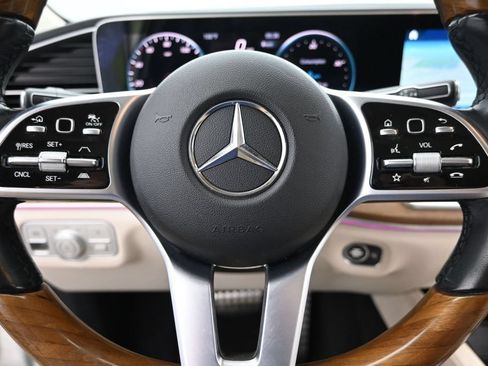 Used 2022 Mercedes-Benz GLS 450 4MATIC image 15