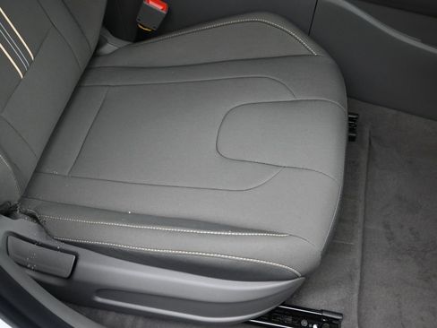 Certified 2025 Hyundai Elantra SEL image 12