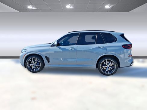Certified 2024 BMW X5 xDrive40i w/ M Sport Package image 2
