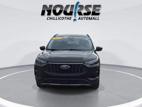 Used 2025 Ford Escape Platinum AWD/4WD image 3