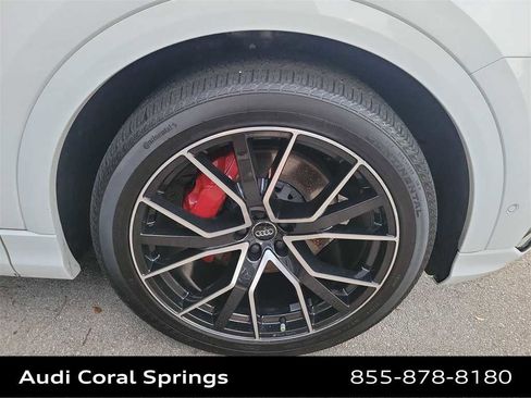 Used 2020 Audi Q8 Prestige w/ Prestige Package image 23