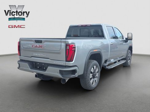 New 2026 GMC Sierra 2500 Denali w/ Technology Package AWD/4WD image 17