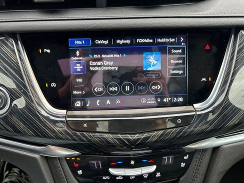 Used 2024 Cadillac XT6 Premium Luxury image 31