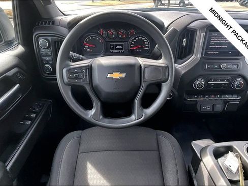 Used 2024 Chevrolet Silverado 1500 W/T w/ Z71 Off-Road Package AWD/4WD image 5