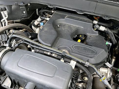 Used 2020 Ford Explorer XLT w/ Equipment Group 202A RWD image 30