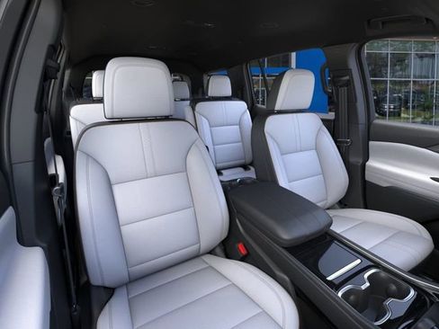 New 2026 Chevrolet Traverse High Country image 16