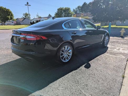 Used 2015 Jaguar XF Premium RWD image 6