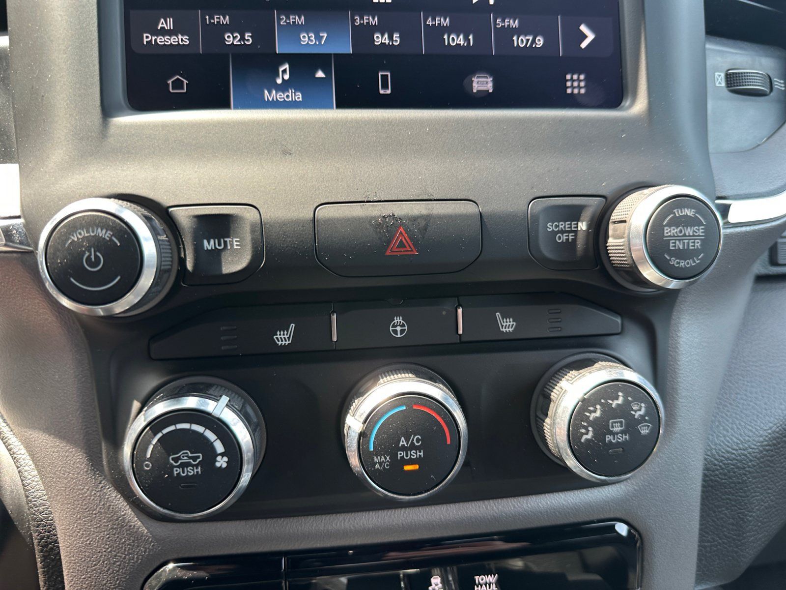 Used 2024 RAM 1500 Big Horn AWD/4WD image 26