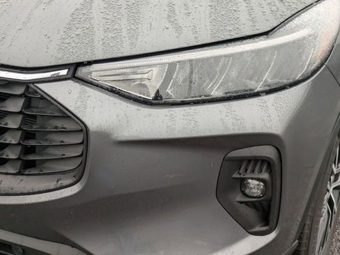 New 2024 Ford Escape SE image 11