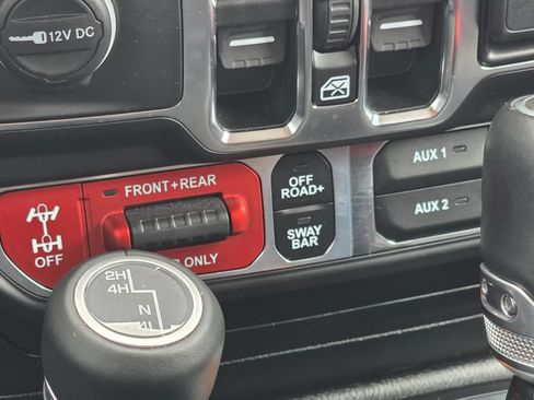 Used 2021 Jeep Wrangler Unlimited Rubicon AWD/4WD image 18