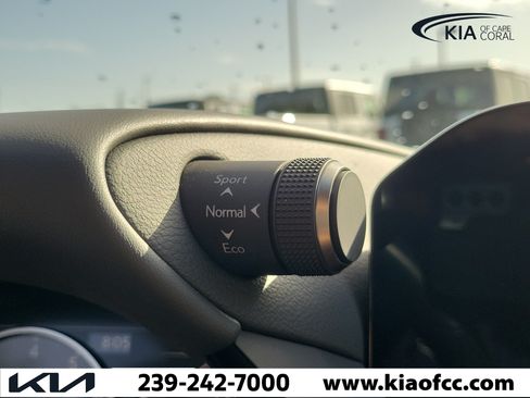 Used 2025 Lexus ES 350 w/ Premium Package FWD image 29