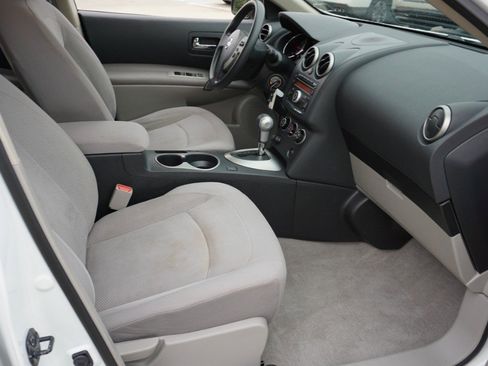 Used 2013 Nissan Rogue S image 13