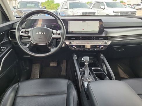 Used 2025 Kia Telluride S AWD/4WD image 11