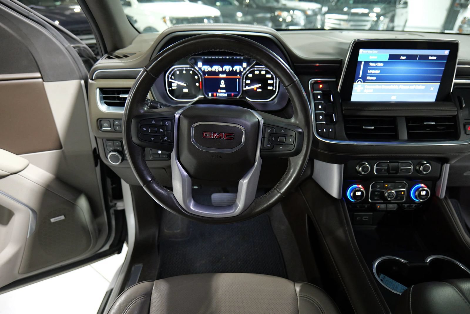 Used 2021 GMC Yukon XL SLT w/ SLT Luxury Plus Package AWD/4WD image 20