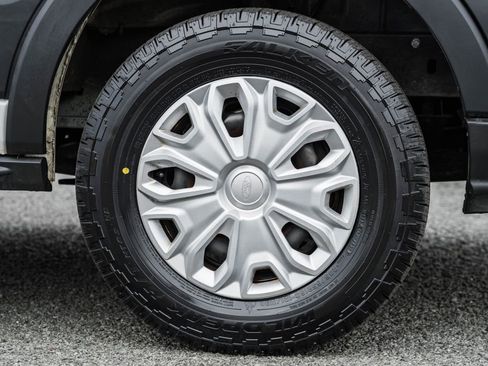 Used 2017 Ford Transit 250 130 Low Roof w/ Exterior Upgrade Package image 16