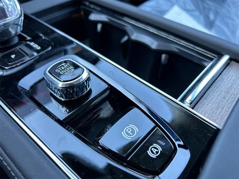 New 2026 Volvo XC90 B5 Core image 20