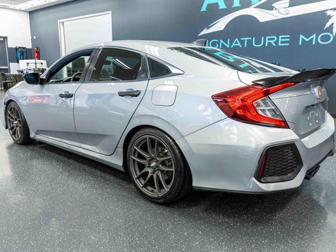 Used 2018 Honda Civic Si image 9