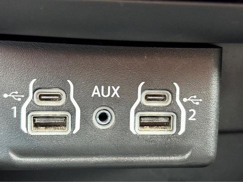 Used 2023 Dodge Durango GT image 6