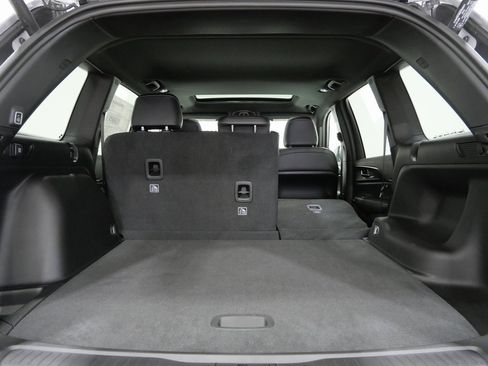 New 2025 Jeep Grand Cherokee Altitude image 28