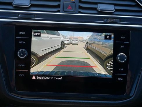 Certified 2023 Volkswagen Tiguan SEL R-Line image 30