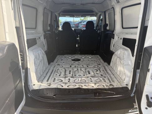 Used 2018 RAM ProMaster City Tradesman FWD image 12