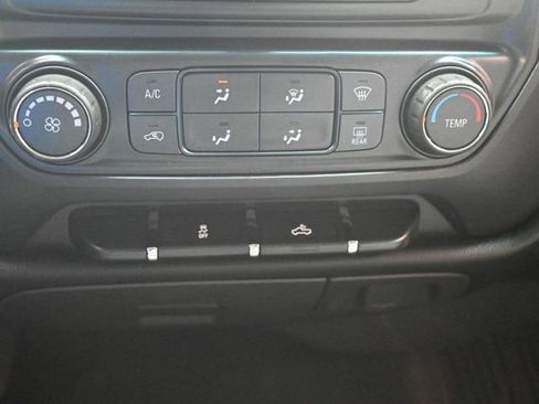 Used 2018 Chevrolet Silverado 1500 Custom w/ Custom Value Package image 17