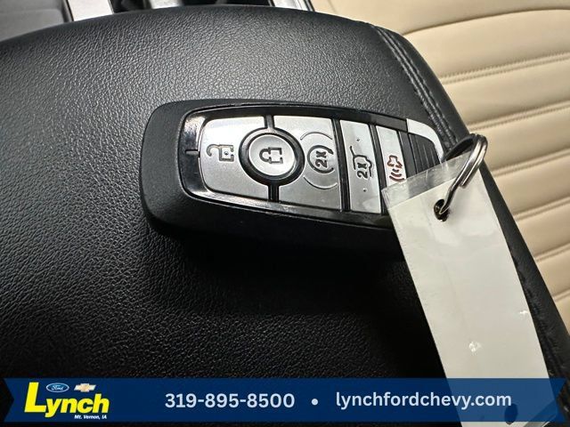 Used 2024 Ford Edge SEL w/ Convenience Package AWD/4WD image 16