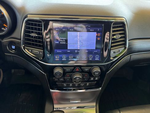 Used 2019 Jeep Grand Cherokee Limited image 14