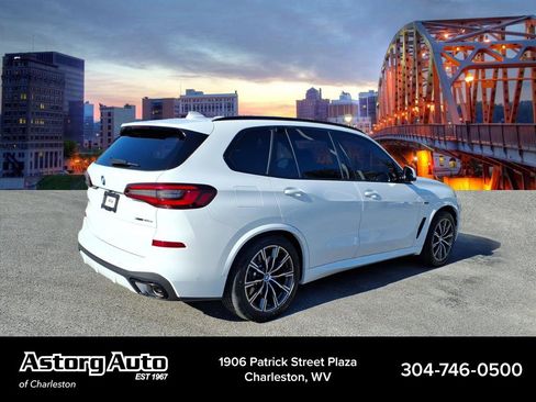 Used 2023 BMW X5 xDrive45e w/ M Sport Package image 3